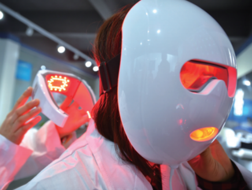 Unveiling the Secret to Radiant Skin: Red - Light Quantum Facial Mask